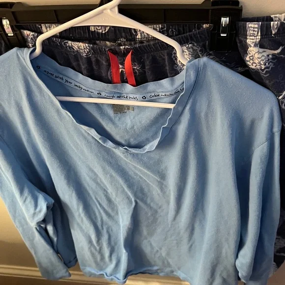 HUE Blue Capri Pajama Pants and matching long sleeve blue top! Extra set of pjs! - Picture 2 of 12
